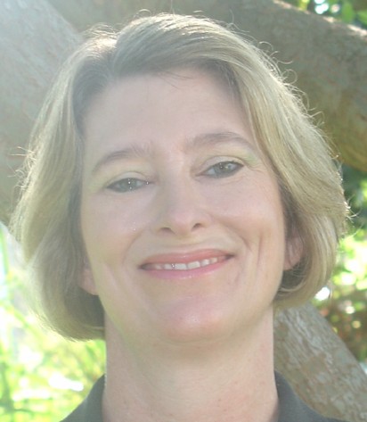 Karen Snyder Headshot
